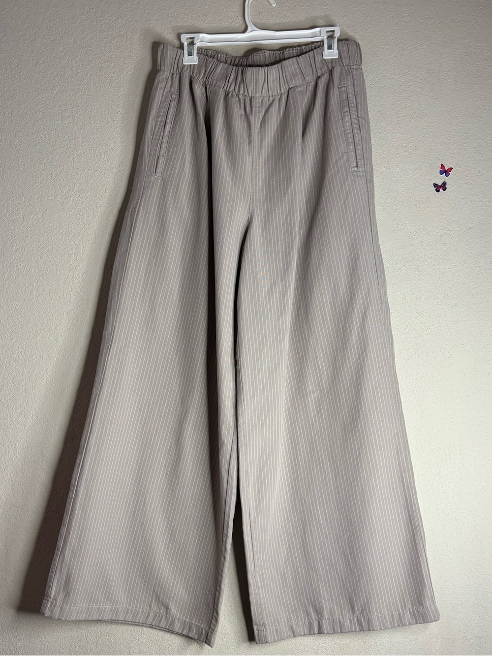 Aerie wide legged tan/cream striped trousers size large NWT